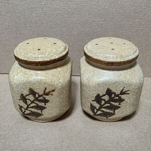 Pottery Craft Stoneware Salt Pepper Shaker Set #153